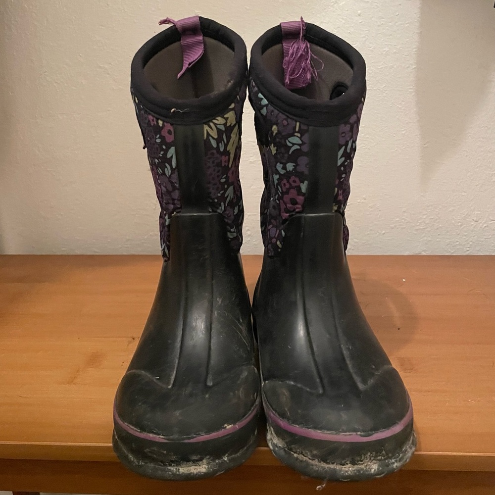 Bogs boots youth size 13